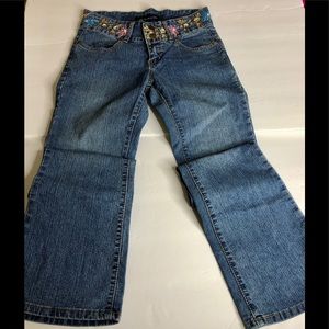 Jeans D | Embroidered | Size 6